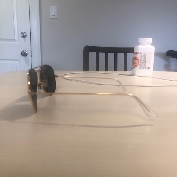 Ray Ban Polarized Aviators - Picture 2 of 3